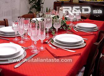 Christmas table in red colour 