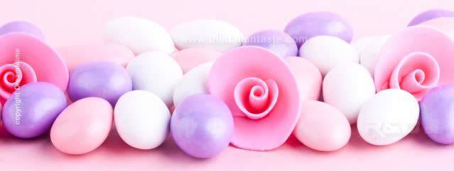 confetti rosa, azzurri e bianchi per battesimo