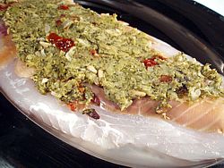filetto di rombo con fette di salmone marinato e purè di broccoli