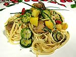 Spaghetti vegetariani piccanti