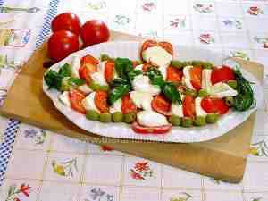 mozzarella and tomato salad - caprese salad