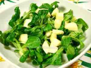 Lemon-flavored green salad