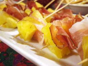 Kebabs with speck and pineapple