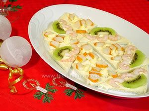 Tartine di pesce e frutta