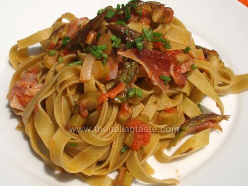 Tagliatelle with asparagus and speck