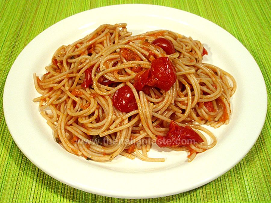 Spicy spaghetti with pumpkin