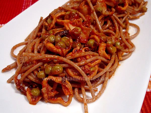 Squid and pea spaghetti