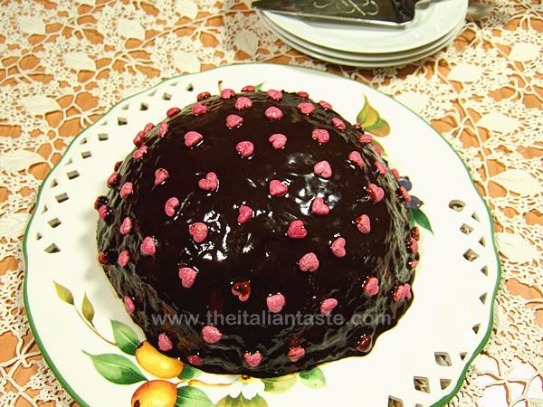 Sweet heart, special cake for Valentine's Day.