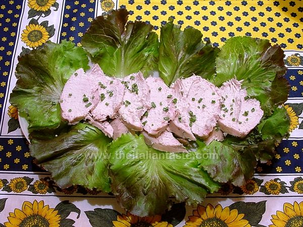 Marinated-and-boiled turkey breasts with herbs