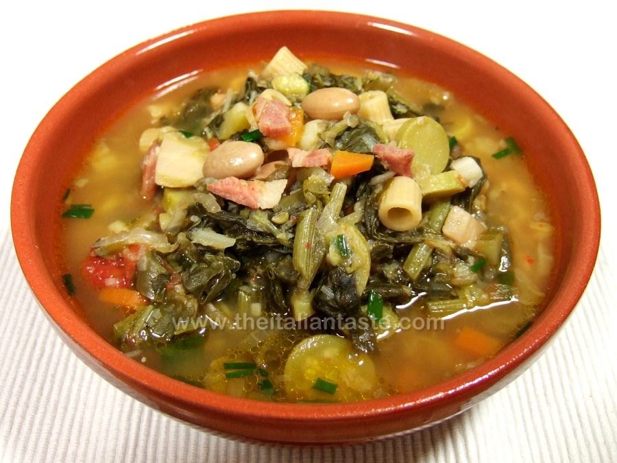 Tuscan minestrone: summer vegetable soup